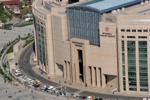 İmam hatiplilere hakaret eden şarkıcı tahliye edildi